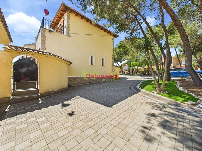 Image No.59-5 Bed Villa for sale