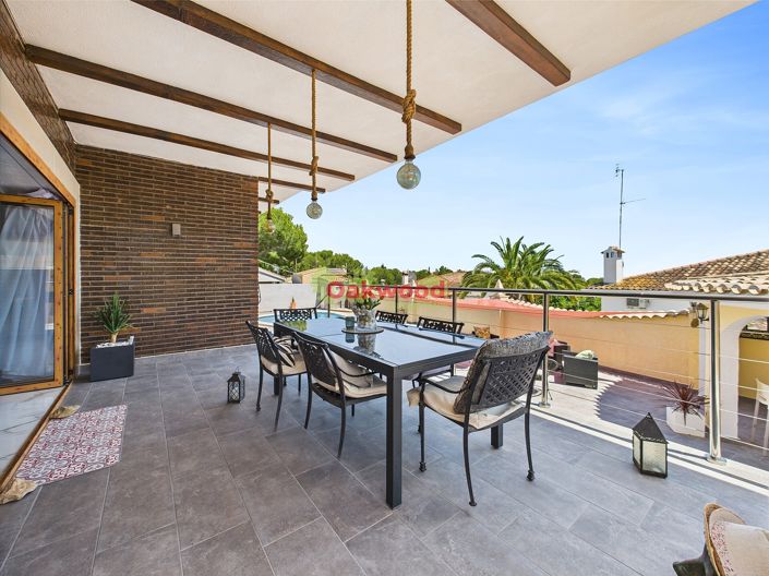 Image No.8-5 Bed Villa for sale