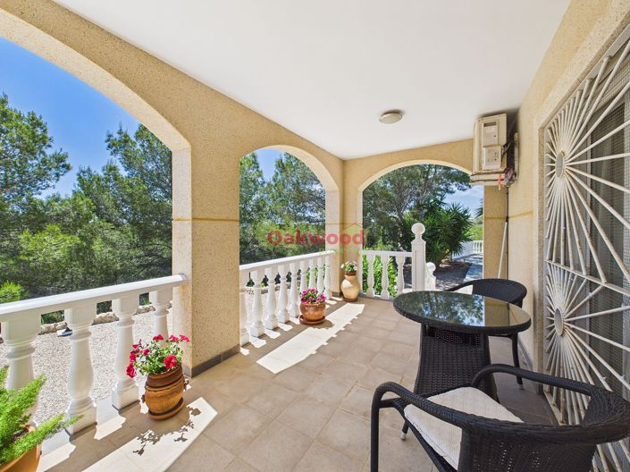Image No.2-4 Bed Villa for sale