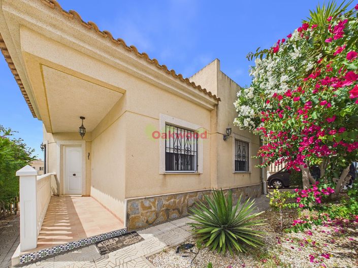 Image No.2-Villa de 3 chambres à vendre à Pinar de Campoverde