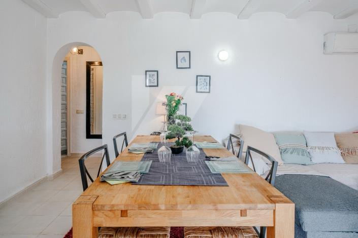Image No.2-2 Bed Villa / Detached for sale