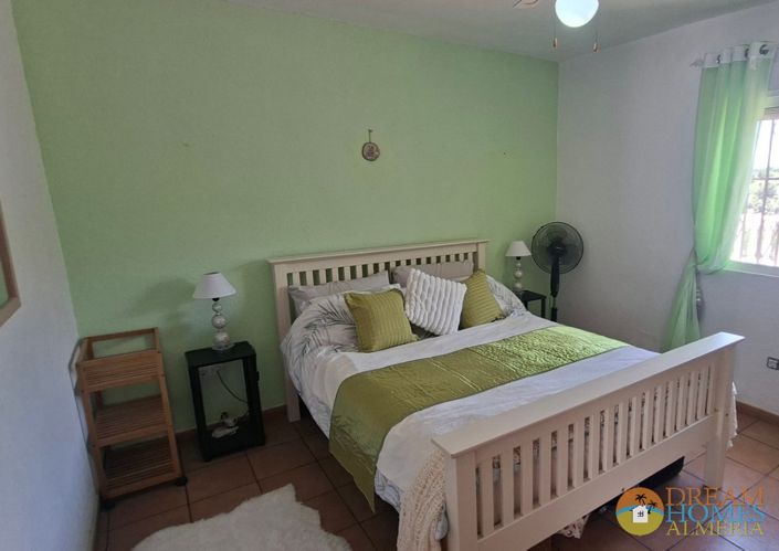 Image No.15-4 Bed Country House for sale