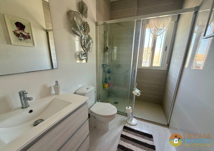 Image No.25-3 Bed Villa for sale