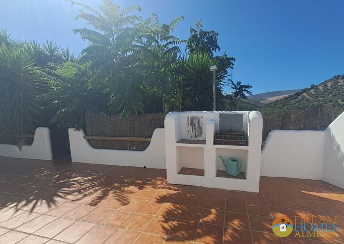 Image No.19-4 Bed Villa / Detached for sale