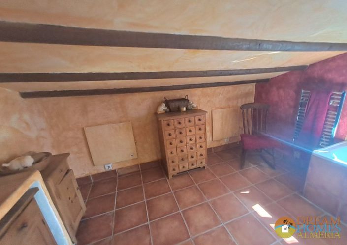 Image No.35-4 Bed Villa / Detached for sale