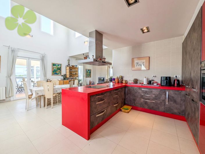 Image No.9-3 Bed Villa for sale