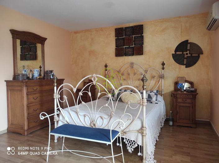 Image No.21-3 Bed Townhouse for sale