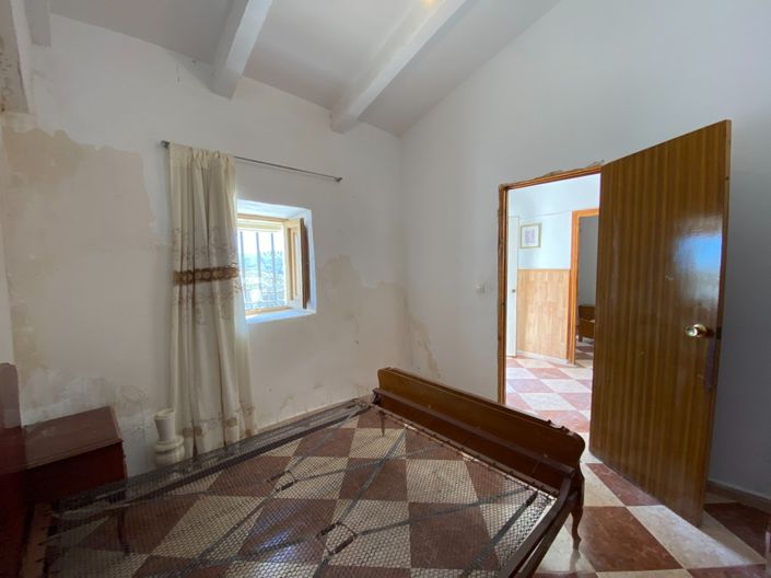 Image No.14-3 Bed Country House for sale