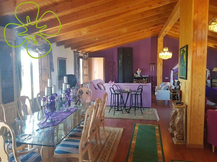 Image No.12-4 Bed Country House for sale