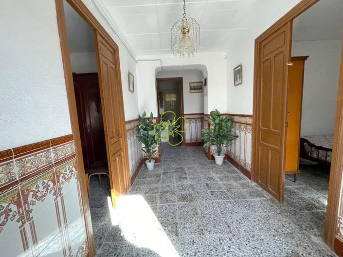 Image No.2-Maison de campagne de 4 chambres à vendre à Oria