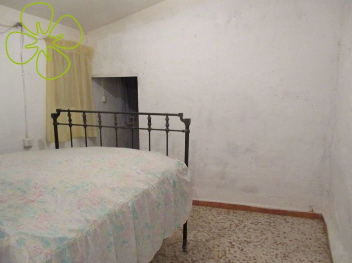 Image No.16-3 Bed Country House for sale