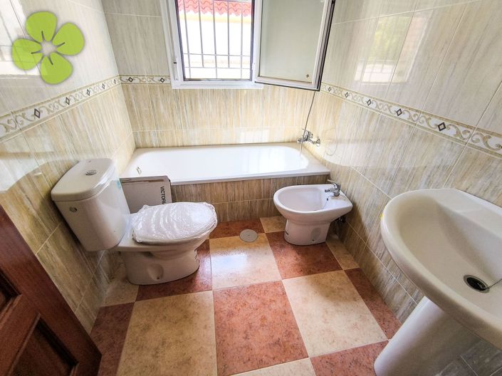 Image No.9-4 Bed Villa for sale