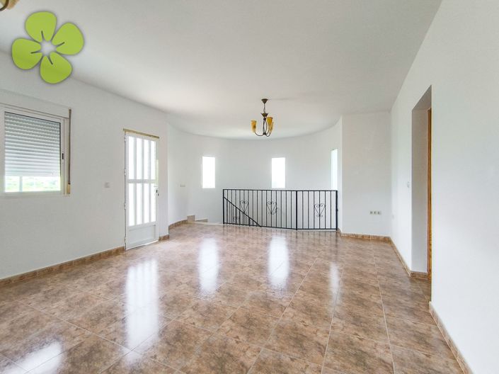 Image No.3-3 Bed Villa for sale