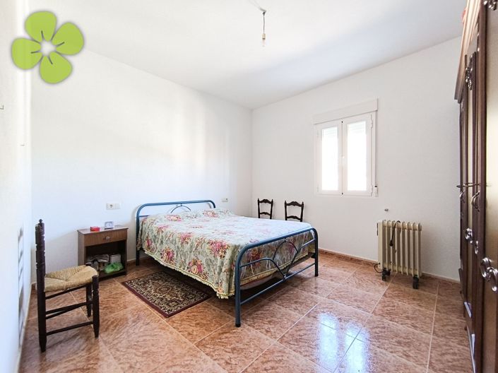 Image No.16-3 Bed Country House for sale