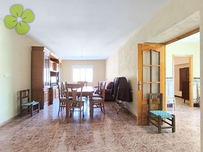 Image No.11-3 Bed Country House for sale