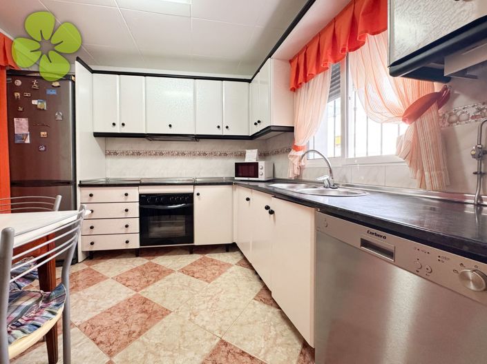 Image No.7-8 Bed Village House for sale