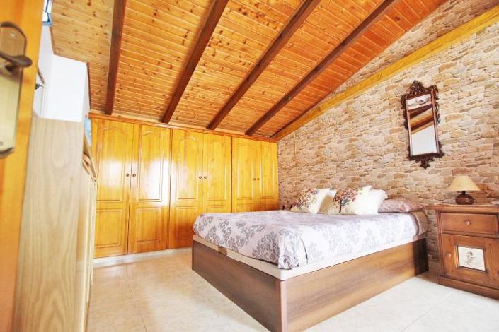 Image No.17-2 Bed Apartment for sale