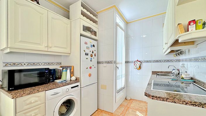 Image No.20-2 Bed Apartment for sale