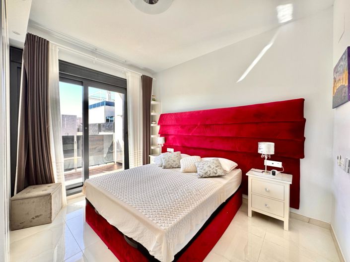 Image No.12-4 Bed Villa for sale