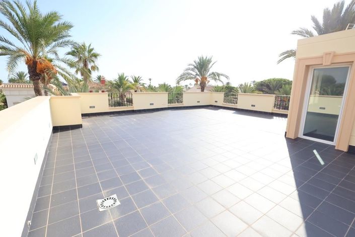 Image No.25-Villa de 4 chambres à vendre à Cabo Roig