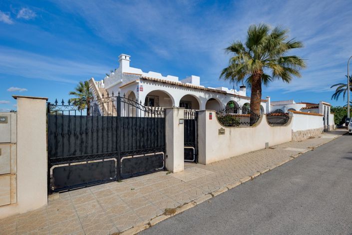 Image No.40-3 Bed Villa for sale