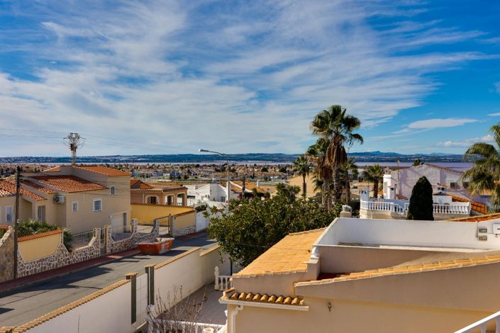 Image No.47-3 Bed Villa for sale