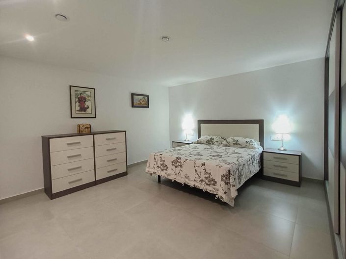 Image No.20-5 Bed Villa for sale