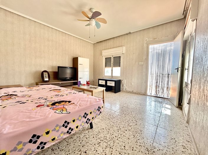 Image No.40-6 Bed Villa for sale