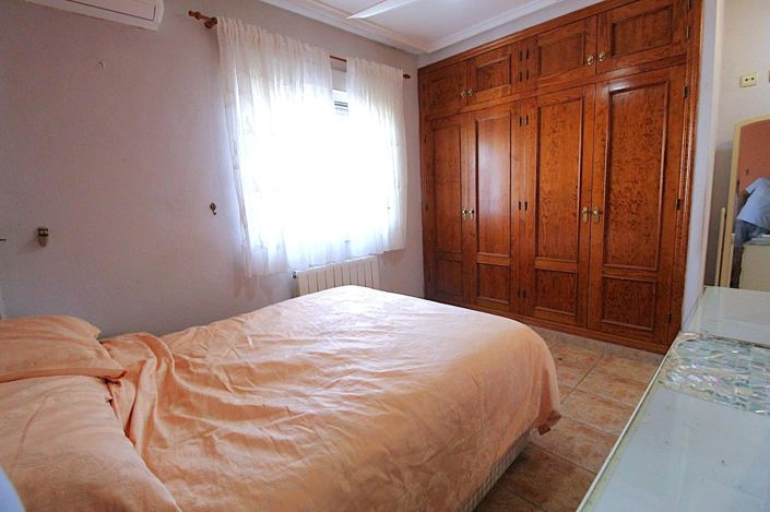 Image No.18-3 Bed Villa for sale