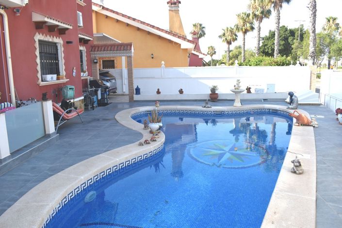 Image No.6-3 Bed Villa for sale