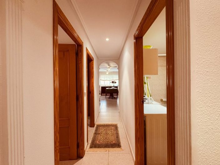 Image No.10-Appartement de 2 chambres à vendre