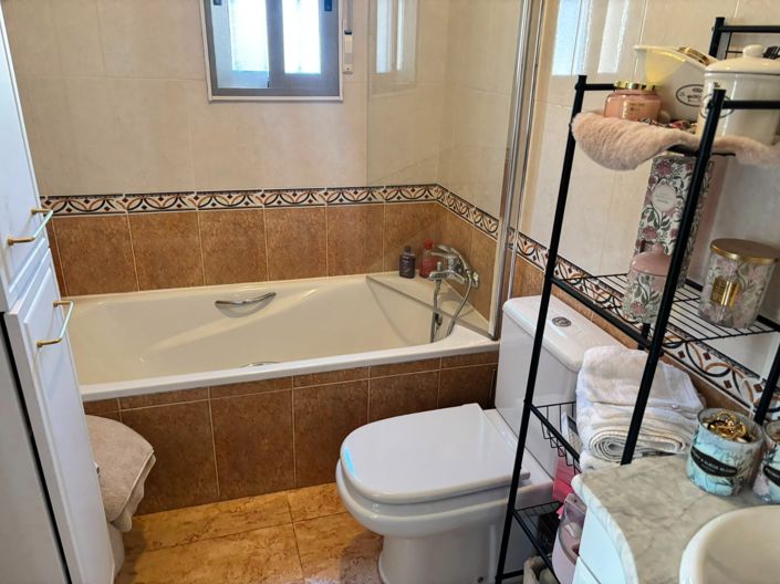 Image No.14-2 Bed Villa for sale