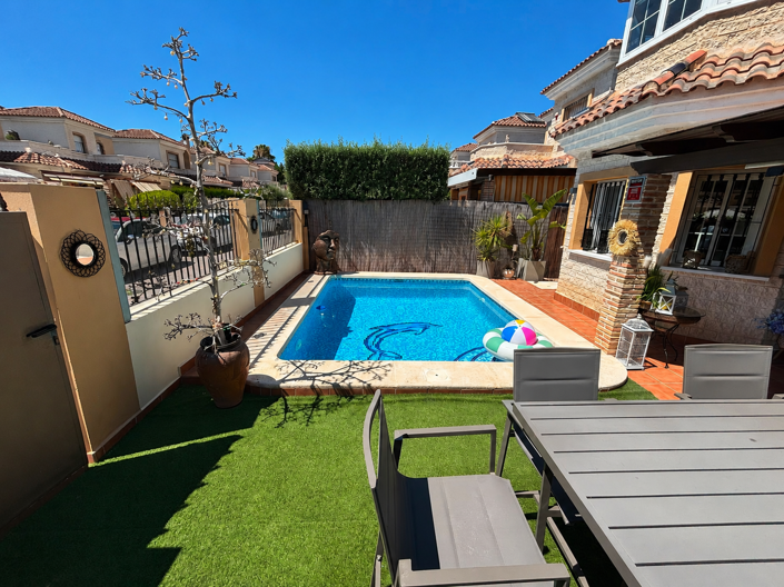 Image No.18-2 Bed Villa for sale