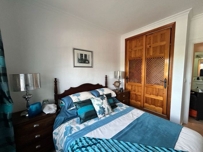 Image No.15-3 Bed House for sale