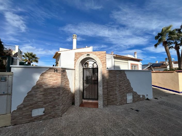 Image No.5-3 Bed House for sale