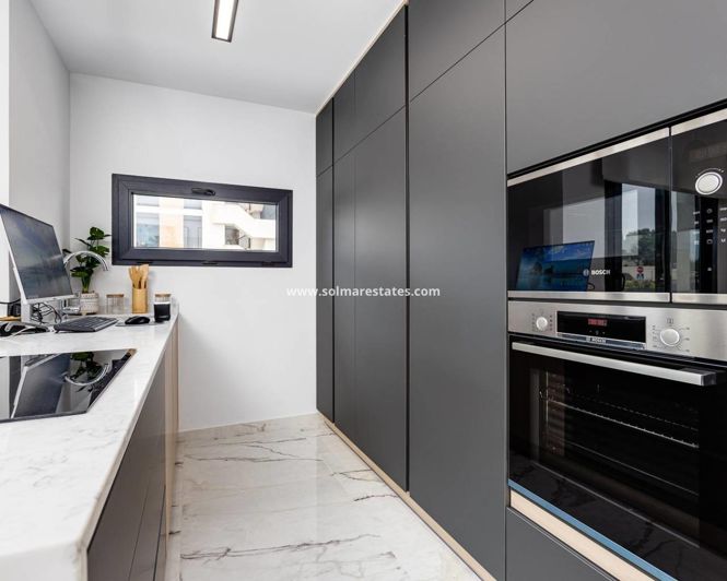 Image No.33-2 Bed Apartment for sale