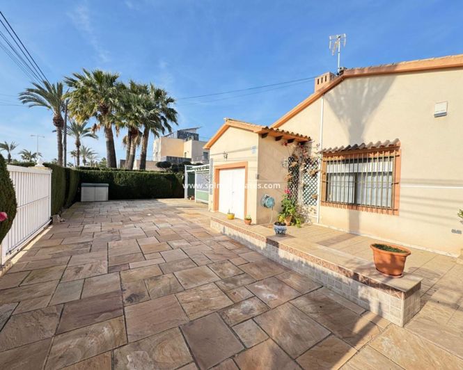 Image No.21-3 Bed Villa for sale