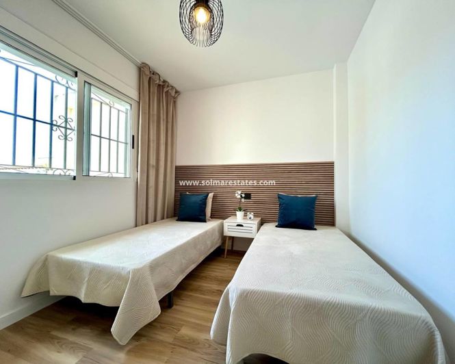 Image No.20-Quad de 3 chambres à vendre à Punta Prima