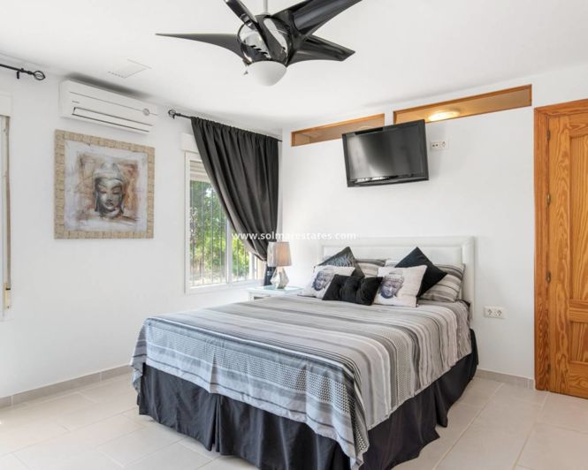 Image No.18-4 Bed Villa for sale