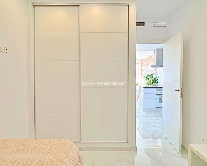 Image No.22-3 Bed Townhouse for sale