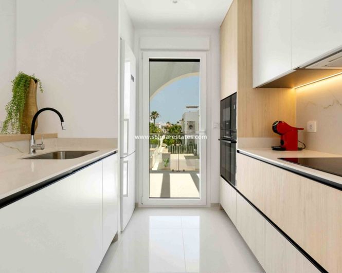 Image No.4-2 Bed Apartment for sale