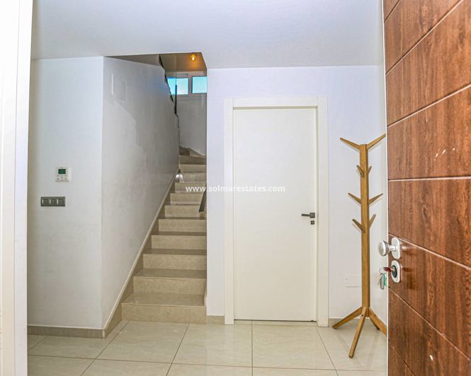 Image No.6-3 Bed Villa for sale