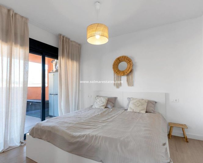 Image No.20-2 Bed Apartment for sale