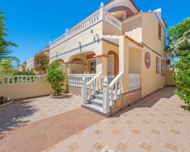 Image No.4-3 Bed House for sale