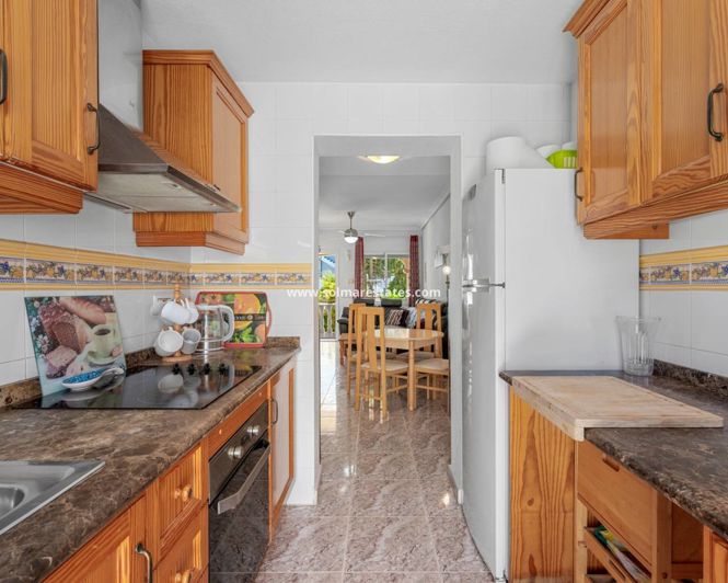 Image No.15-3 Bed House for sale