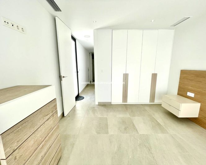 Image No.5-3 Bed Villa for sale