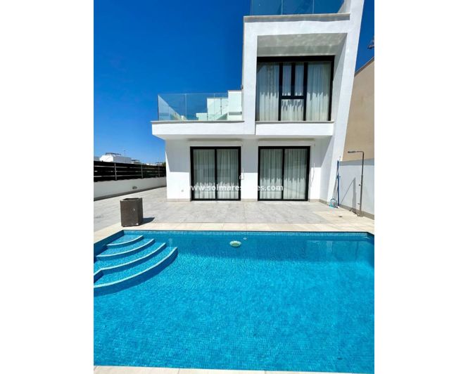 Image No.9-3 Bed Villa for sale