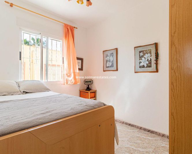 Image No.29-2 Bed House for sale