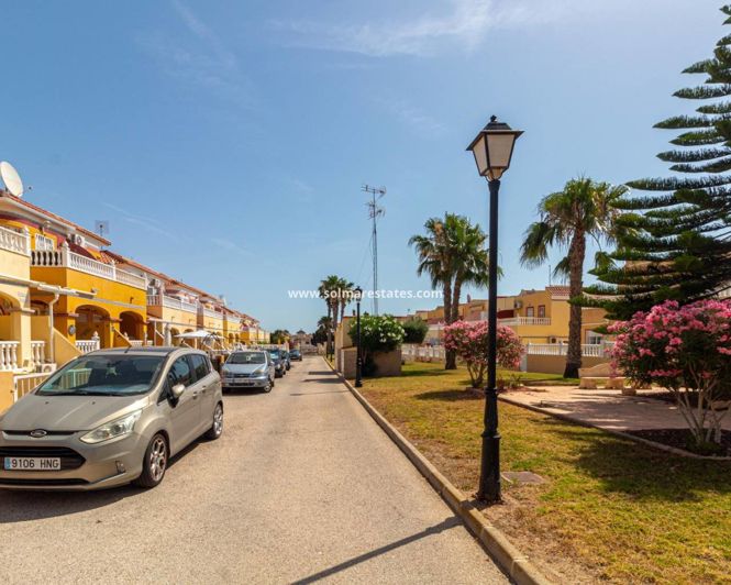 Image No.41-2 Bed House for sale