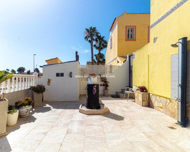 Image No.6-2 Bed House for sale